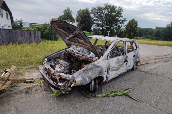 Пьяный водитель на скорости 157 км/ч насмерть сбил велосипедиста и поджег свое авто