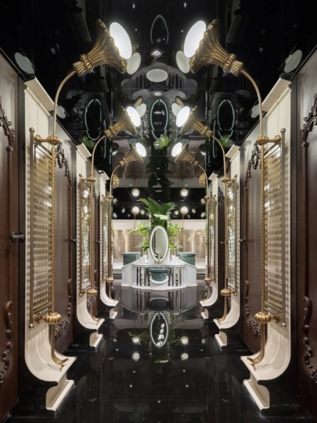 В Китае открыли самый красивый общественный туалет в мире. Вы будете поражены этой роскошью!