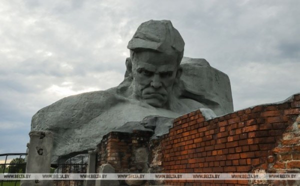 Мемориал «Брестская крепость-герой» в фотоархиве