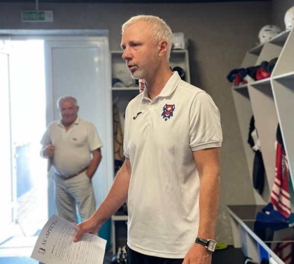 Исполняющим обязанности главного тренера хоккейного клуба «Брест» назначен Владимир Свито