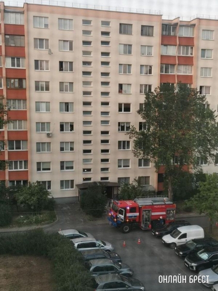 
                Читатель: Вчера вечером (26 июня) на Краснознаменной в Бресте. Подробности неизвестны
            