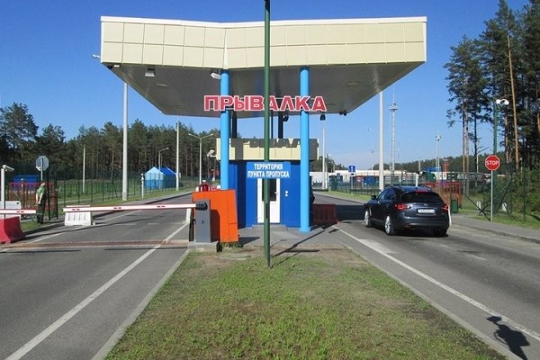 В Литве недовольны, что жители ездят в Беларусь за дешевым топливом и сигаретами: «Теряем налоги»