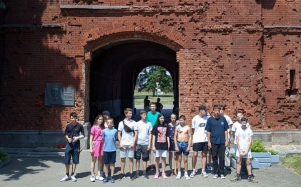 О чем узнали на экскурсии в Бресте барановичские школьники