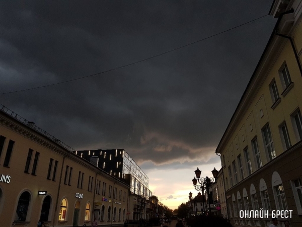 В Бресте и области на завтра объявлен оранжевый уровень