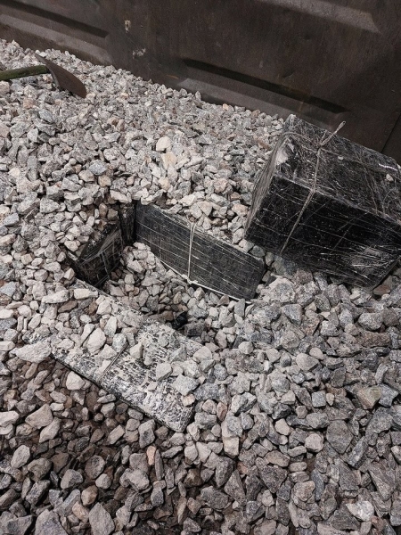 Крупную партию контрабандных сигарет из Беларуси задержали в Литве. Стоимость нелегального груза Крупную партию контрабандных сигарет из Беларуси задержали в Литве. Стоимость нелегального груза