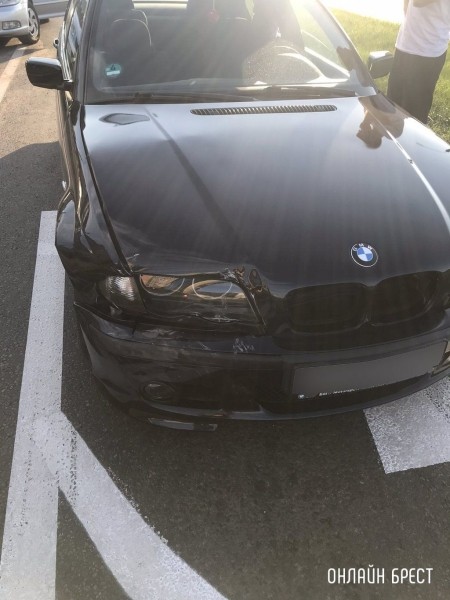 
                Очевидец: Сегодня в Бресте на улице Октябрьской Революции произошло ДТП с участием такси и BMW
            