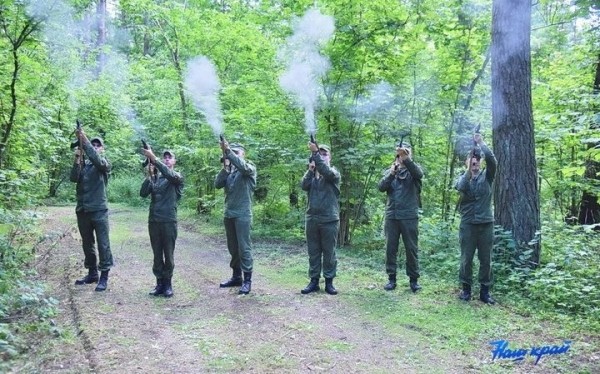 Останки 18 расстрелянных во время войны мирных жителей перезахоронили в Барановичском районе Останки 18 расстрелянных во время войны мирных жителей перезахоронили в Барановичском районе