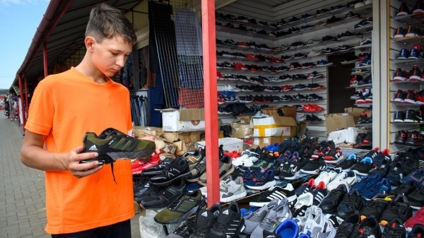 Сходили с восьмиклассником на рынок: сколько он потратил на подготовку к школе