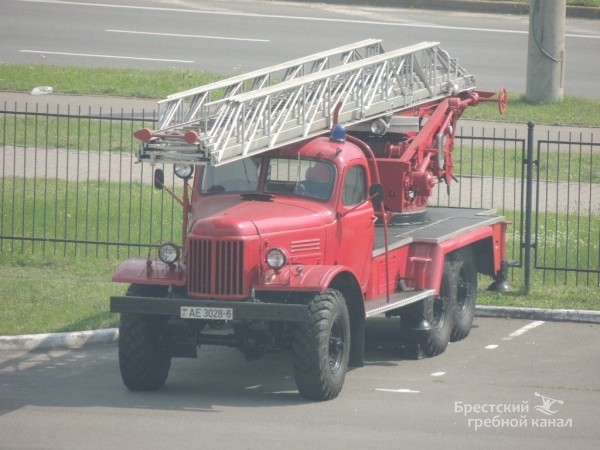 
                В Бресте на парковке Гребного канала собирается пожарная техника
            