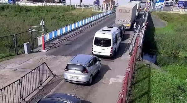 Госпогранкомитет Беларуси назвал причины очередей в пункте пропуска в Бресте