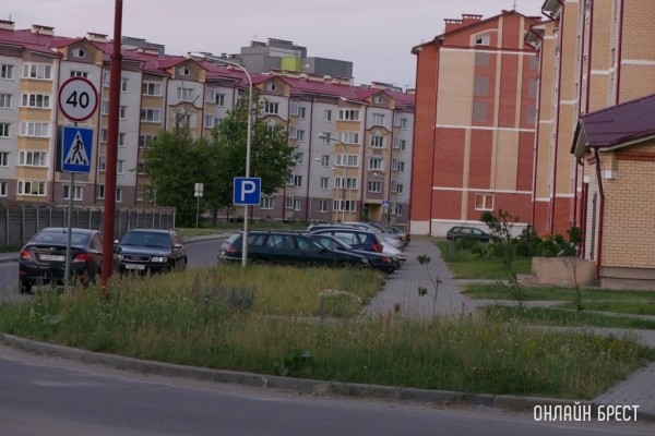 Где во дворе многоэтажки нельзя ставить автомобиль, и какой штраф за это предусмотрен