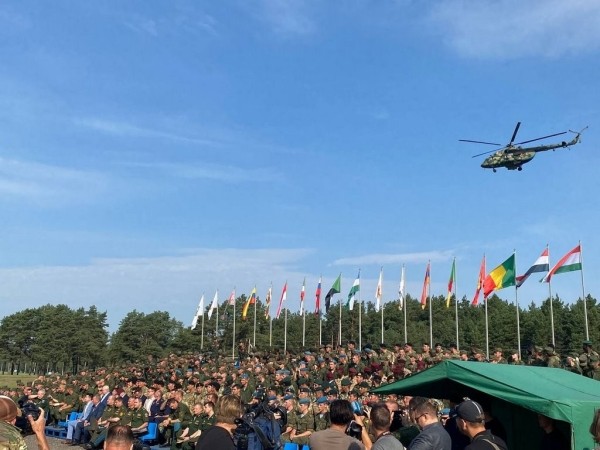 На полигоне под Брестом прошла церемония закрытия VIII Международных армейских игр На полигоне под Брестом прошла церемония закрытия VIII Международных армейских игр