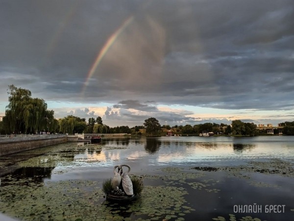 Читатель: Красивая Набережная в Бресте. Фото сделаны вчера вечером
Читатель: Красивая Набережная в Бресте. Фото сделаны вчера вечером