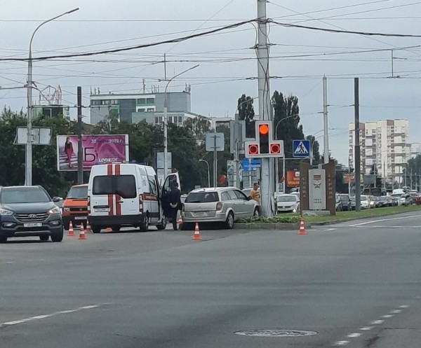 Трагедия в Бресте: молодой мужчина умер за рулем