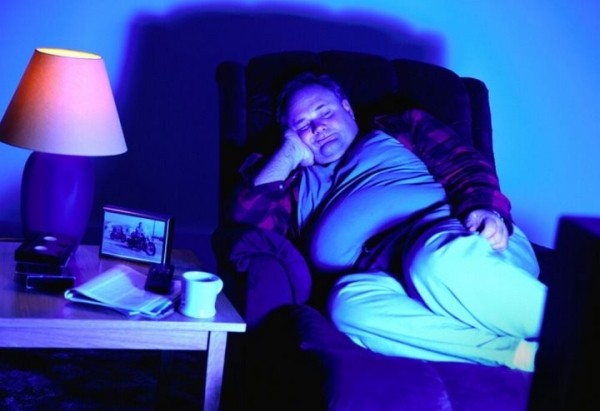 В каком положении тела лучше спать ночью В каком положении тела лучше спать ночью