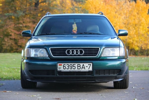 «Дедушка никого к машине не подпускал». История Audi A6 (С4), которая в семье белорусов уже 15 лет