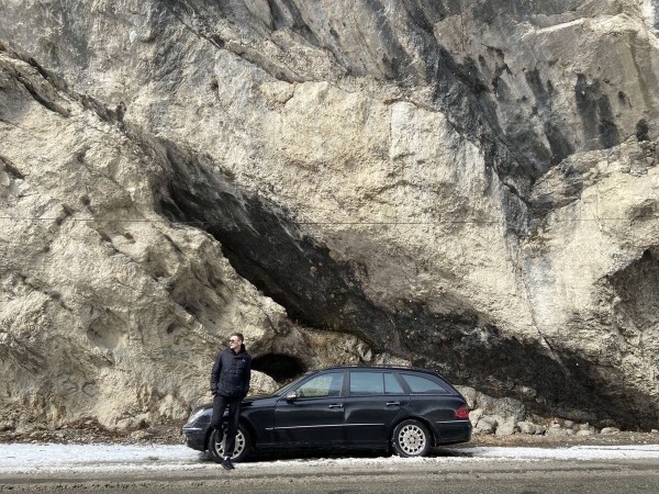 В Грузию на 18-летнем «Мерсе». Белорусы провели в Тбилиси два месяца и делятся впечатлениями