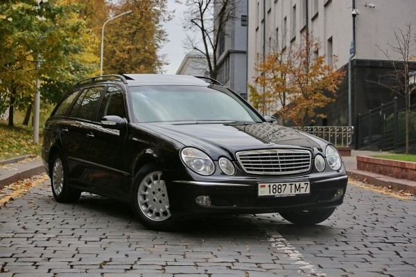 В Грузию на 18-летнем «Мерсе». Белорусы провели в Тбилиси два месяца и делятся впечатлениями