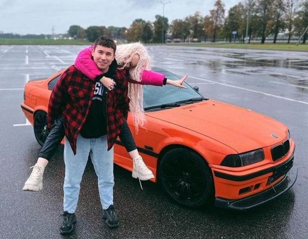 Минская «Барби» на розовом BMW 6-series: «Плёнка обошлась в $1 000, и я ждала её месяц»