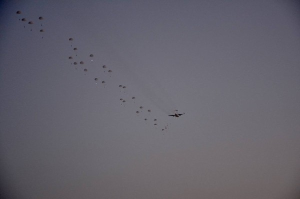 Ночное десантирование на полигоне Брестский