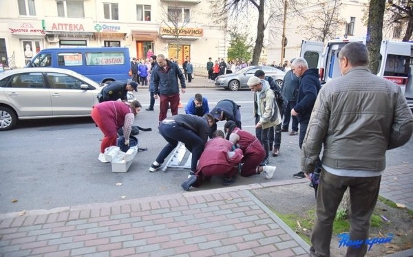 Страшная авария в центре Барановичей. Мотоциклиста увезли в реанимацию