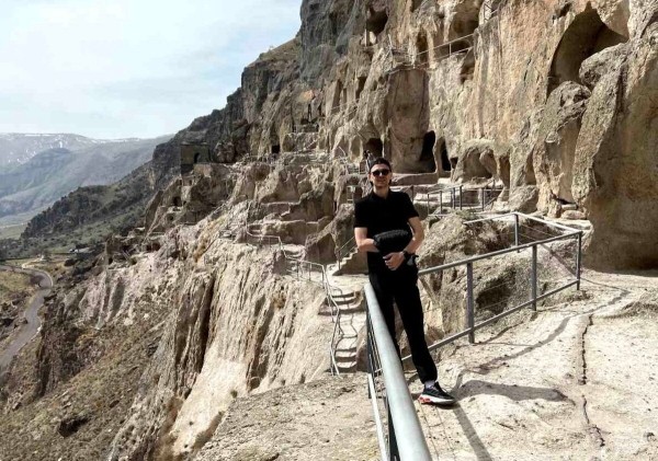 В Грузию на 18-летнем «Мерсе». Белорусы провели в Тбилиси два месяца и делятся впечатлениями