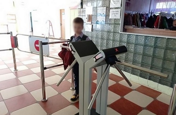 В некоторых школах в Брестской области выявлены нарушения в организации пропускного режима
