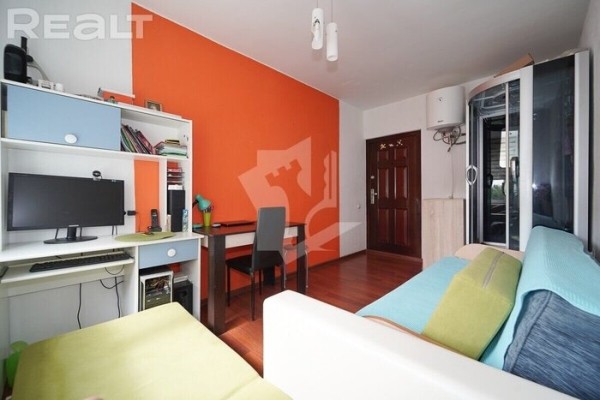 «Соседи и общая кухня − тут не самое страшное». Шокирующий репортаж из одной белорусской коммуналки