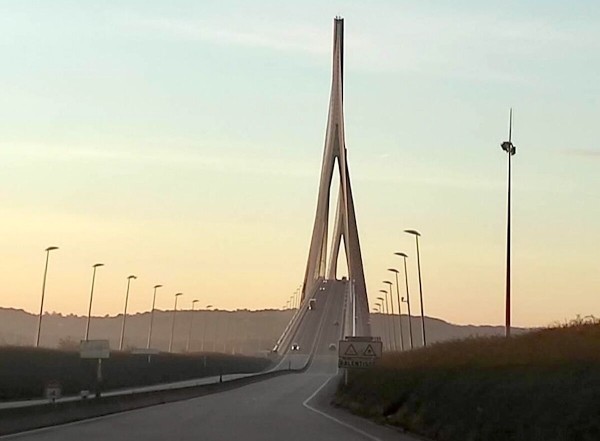 Наташа рулит. Откровения дальнобойщицы из Беларуси о буднях «неженской» профессии Наташа рулит. Откровения дальнобойщицы из Беларуси о буднях «неженской» профессии