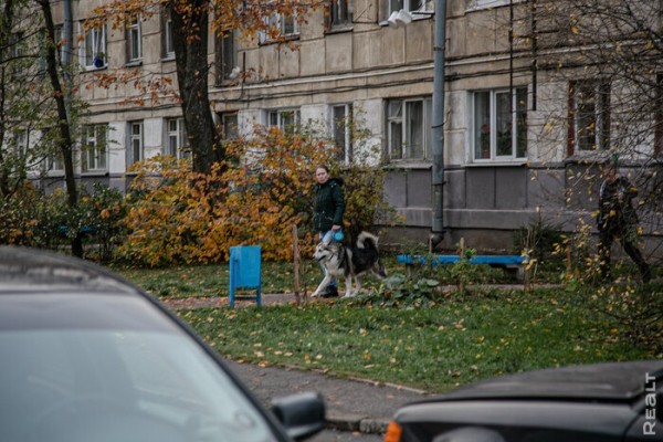 «Соседи и общая кухня − тут не самое страшное». Шокирующий репортаж из одной белорусской коммуналки