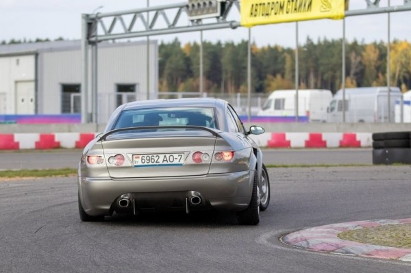 В Беларуси заметили уникальный автомобиль. Как оказалось, он самодельный