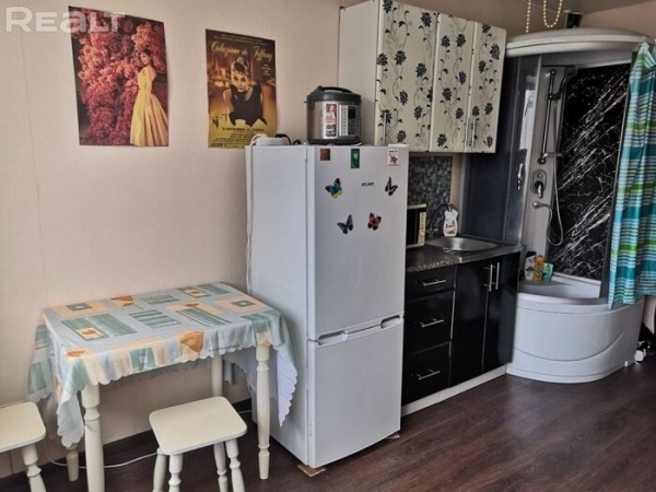 «Соседи и общая кухня − тут не самое страшное». Шокирующий репортаж из одной белорусской коммуналки