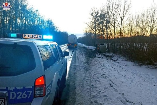 В Польше опрокинулся в кювет газовоз с белорусом за рулем