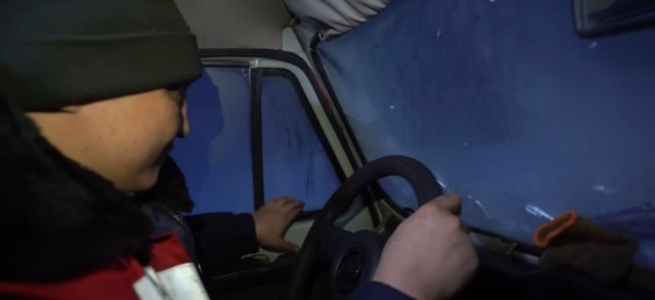 Как заводят автомобиль в минус 50°C. Видео из Якутии