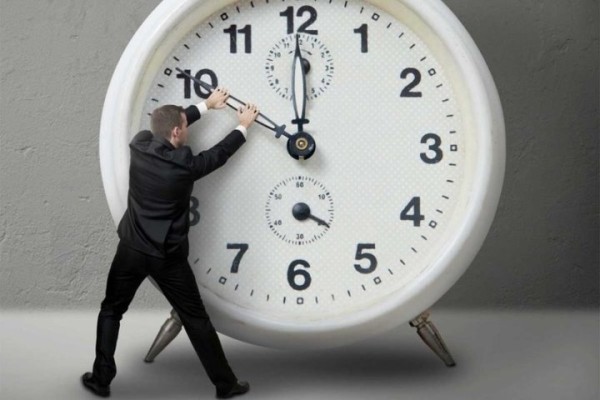 Европа переходит на летнее время. Зачем понадобилось переводить часы? Европа переходит на летнее время. Зачем понадобилось переводить часы?