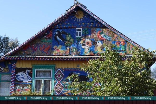 Смотрите, какой уют и красоту создают жители деревни Молодельчицы на своих подворьях (Брестская область)