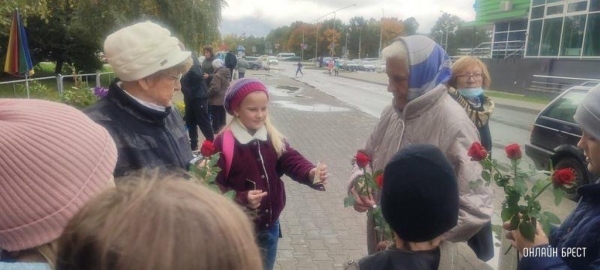 Акция «Осенний день для добрых дел» прошла в ГУО «Начальная школа №9 г. Бреста»
Акция «Осенний день для добрых дел» прошла в ГУО «Начальная школа №9 г. Бреста»
