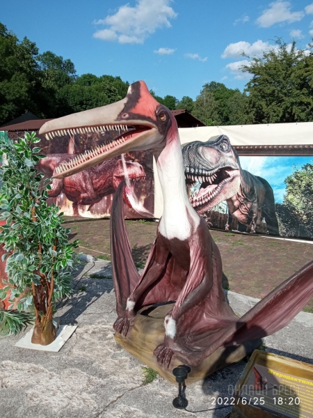 Жаркое лето в большом парке динозавров! Весело проведите время всей семьей в «Динолэнд» в Бресте