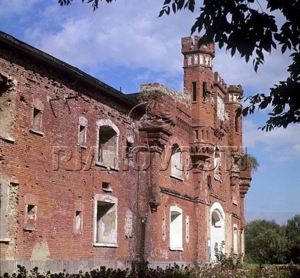 
                Брестская крепость до строительства Мемориального комплекса, 1966 год
            