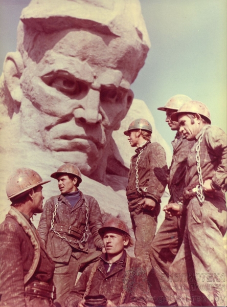 День открытия Мемориального комплекса «Брестская крепость-герой». Фото и подробности