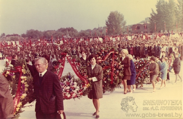 День открытия Мемориального комплекса «Брестская крепость-герой». Фото и подробности