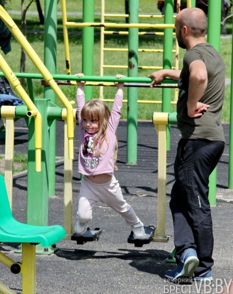 Прогулка по Набережной Бреста. Фоторепортаж