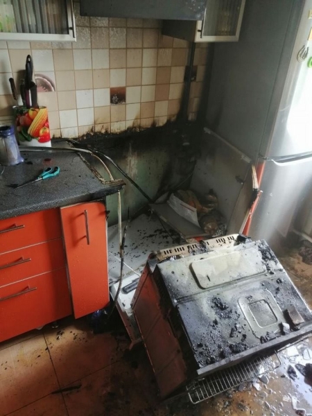 Короткое замыкание духовки стало причиной пожара в одной из квартир Пинска