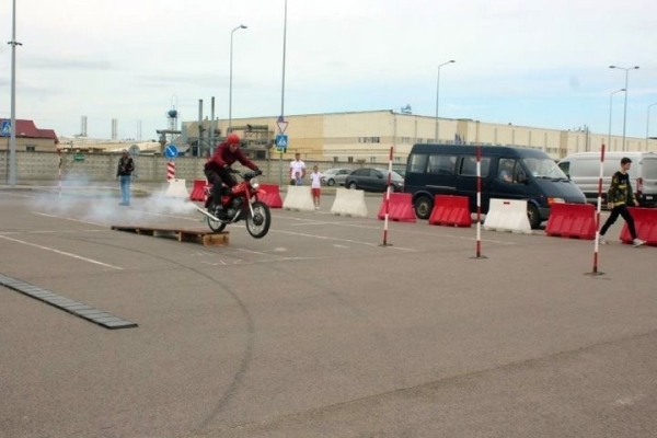 В Кобрине прошли соревнования среди лучших картингистов и мотоциклистов Брестской области. Итоги
