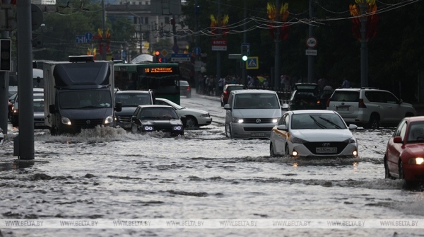 На Могилев сегодня обрушился ливень. Фотофакт На Могилев сегодня обрушился ливень. Фотофакт