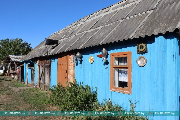 Смотрите, какой уют и красоту создают жители деревни Молодельчицы на своих подворьях (Брестская область)
