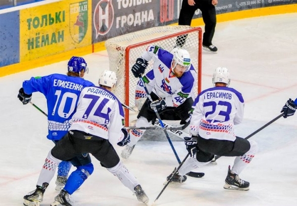 Хоккейный клуб «Брест» проиграл в полуфинале «Витебску»