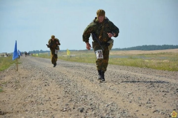 В Бресте прошел чемпионат сил специальных операций по военно-прикладному парашютному многоборью