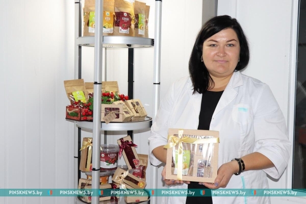 Как в Пинском районе убирают клюкву. Фото и подробности