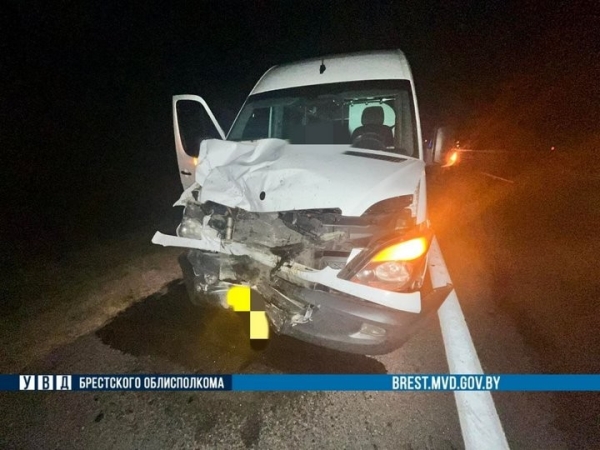 Маршрутка попала в серьёзное ДТП под Брестом. Что рассказала пассажирка